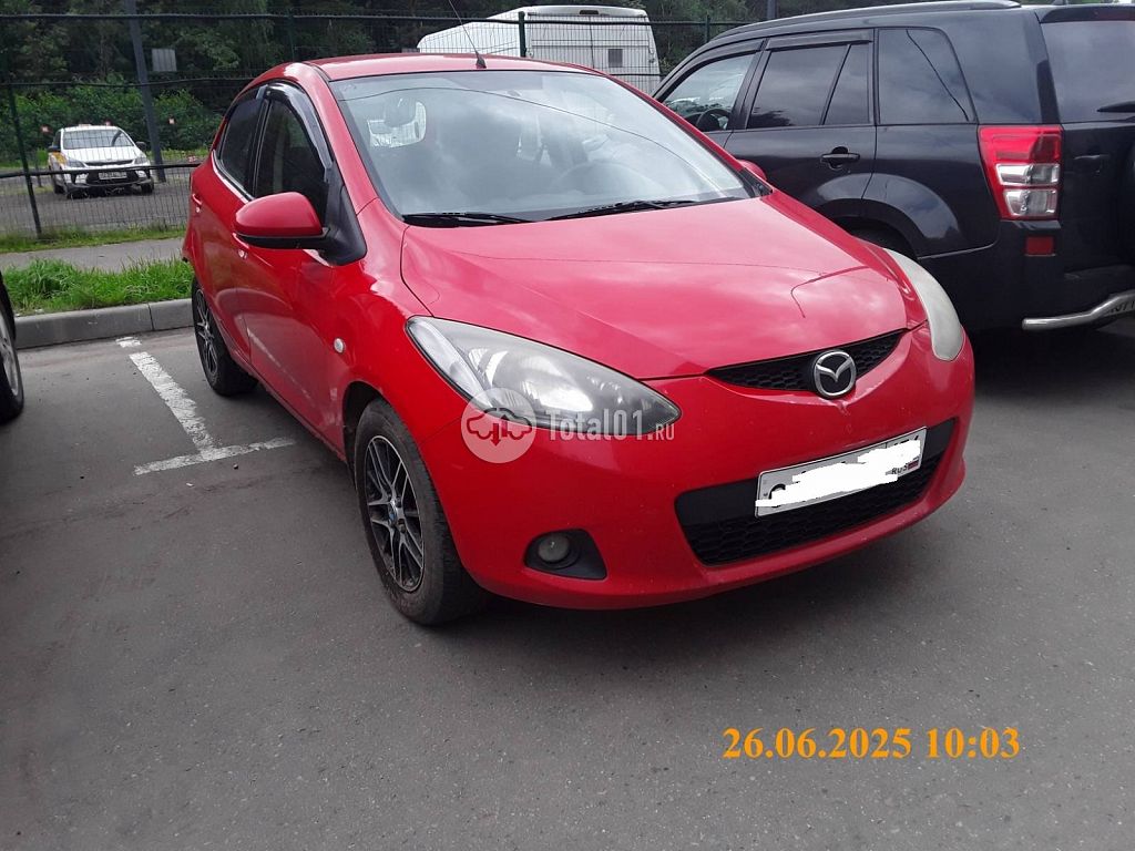 Фото Mazda 2 8