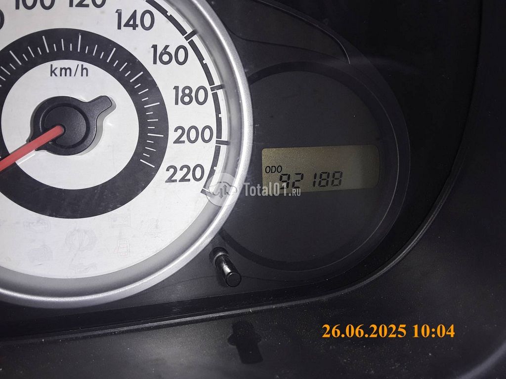 Фото Mazda 2 10