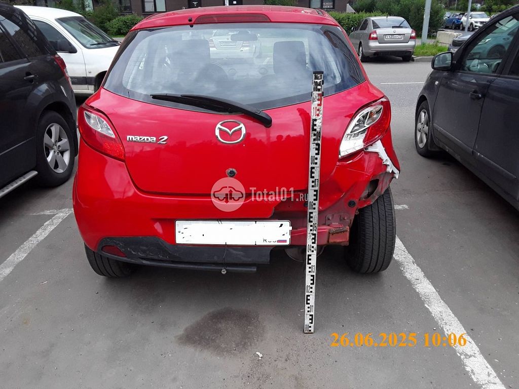 Фото Mazda 2 12