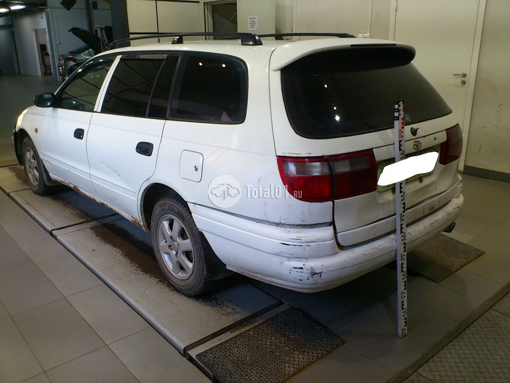 Фото Toyota Caldina 8