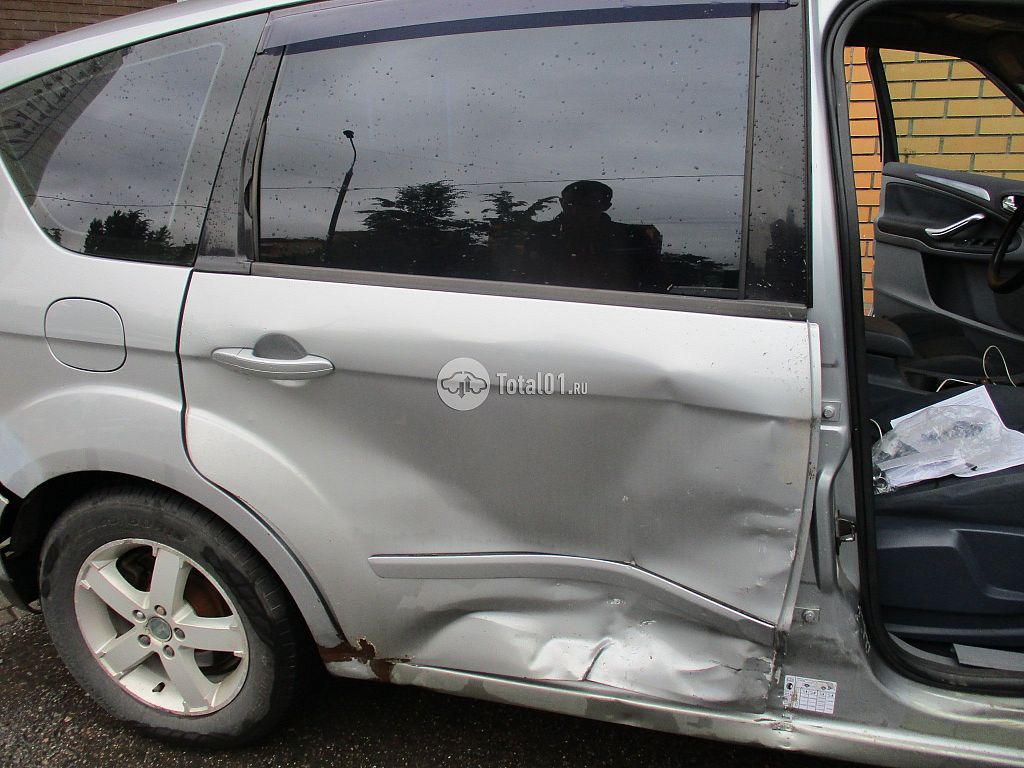 Фото Ford S-MAX 74