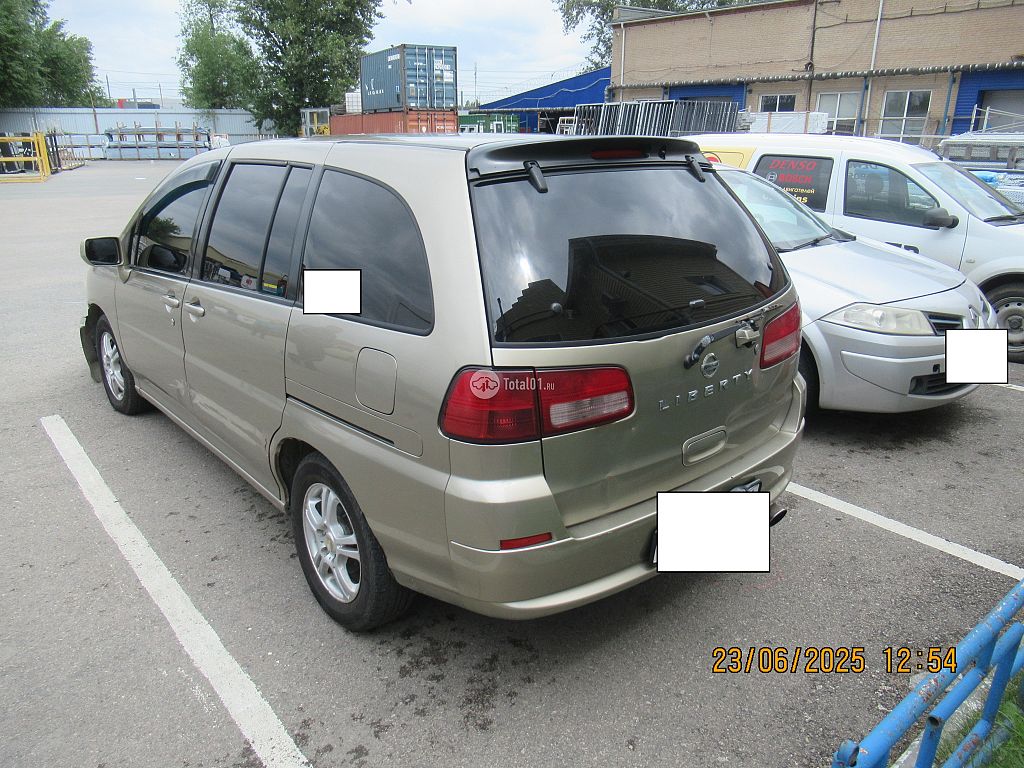 Фото Nissan Liberty 6