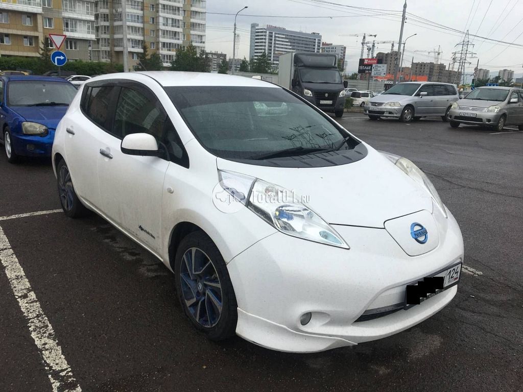 Фото Nissan Leaf 6