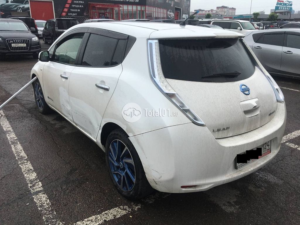 Фото Nissan Leaf 14