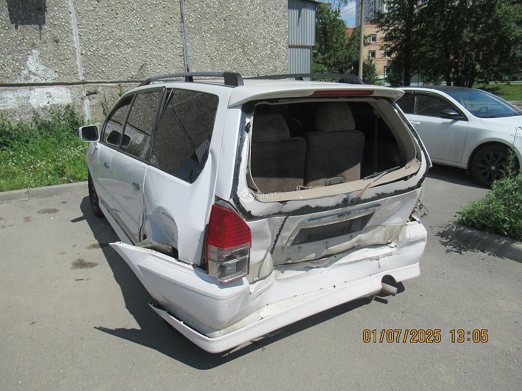 Фото Mitsubishi Chariot Grandis 8