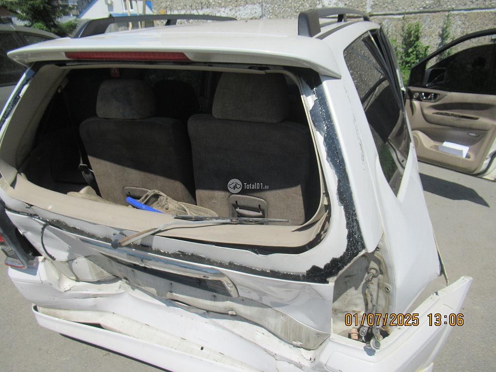 Фото Mitsubishi Chariot Grandis 26
