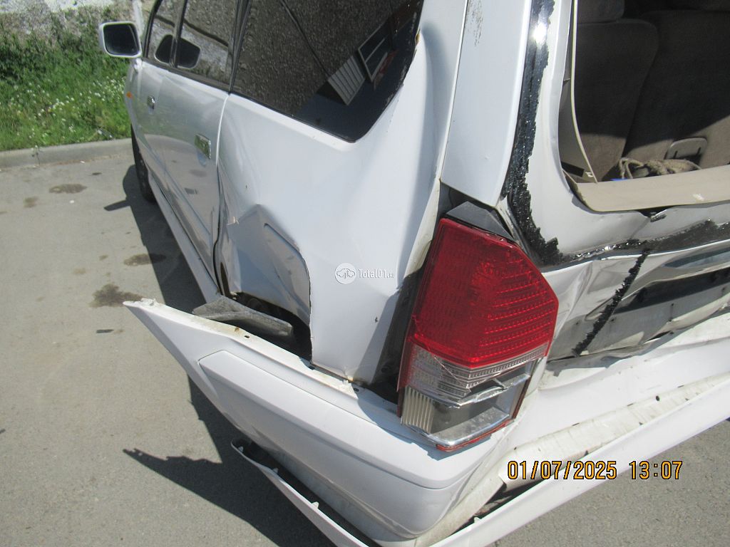 Фото Mitsubishi Chariot Grandis 32