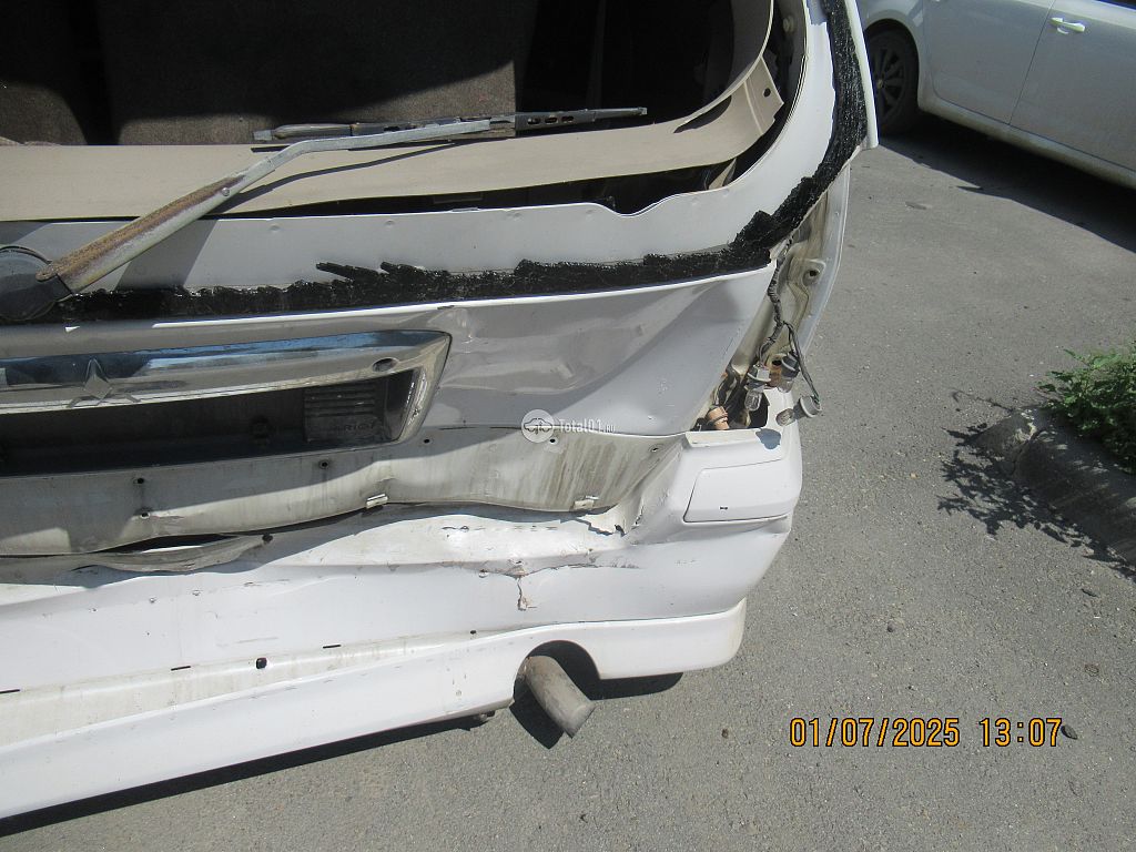 Фото Mitsubishi Chariot Grandis 52