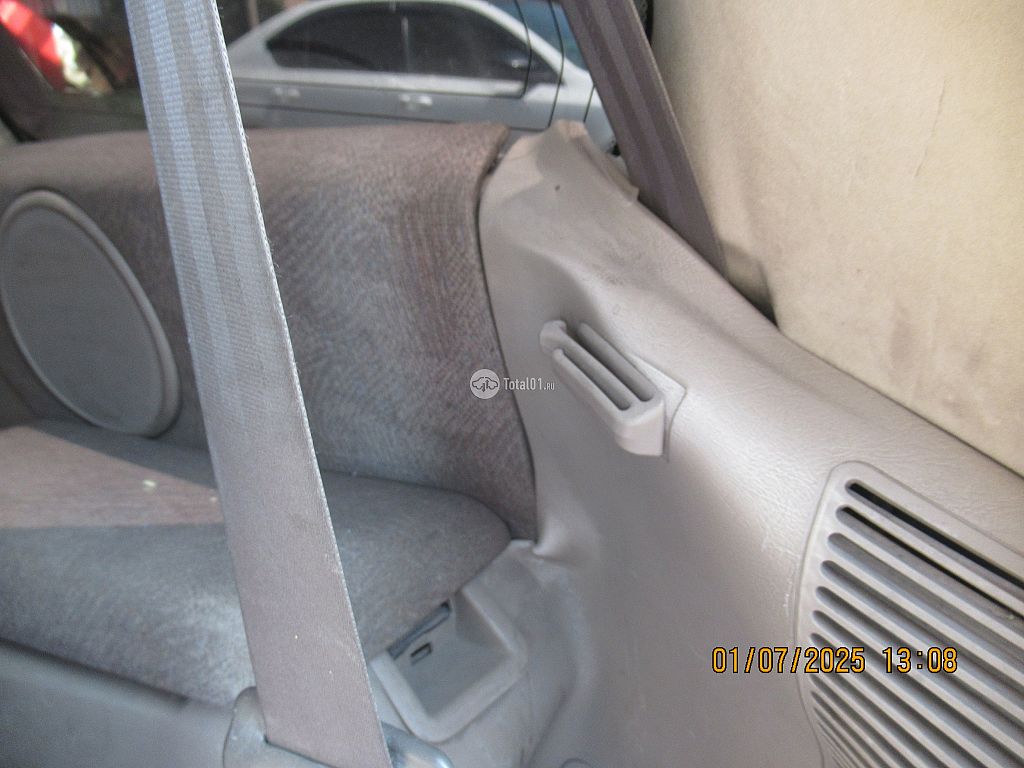 Фото Mitsubishi Chariot Grandis 80