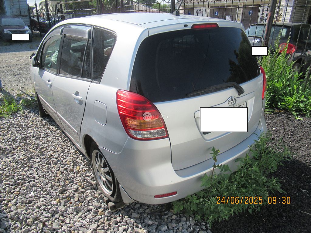 Фото Toyota Corolla Spacio 4