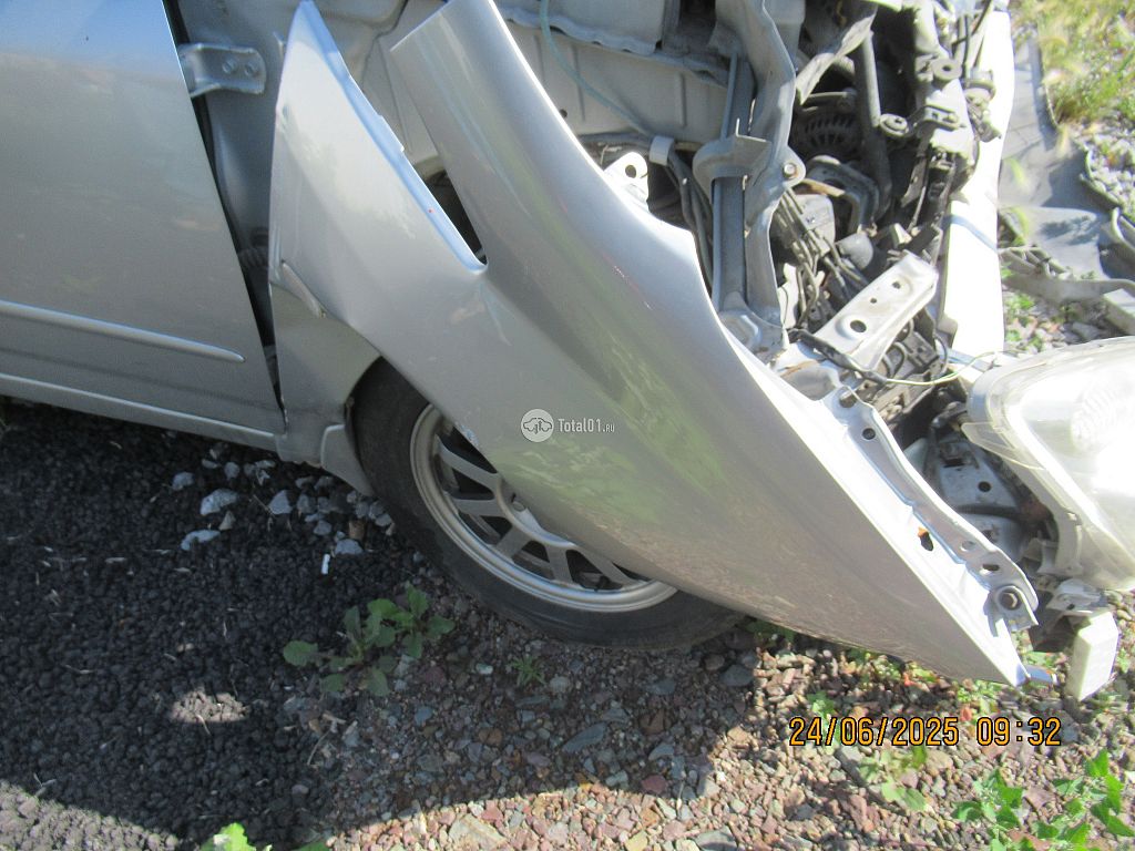 Фото Toyota Corolla Spacio 32