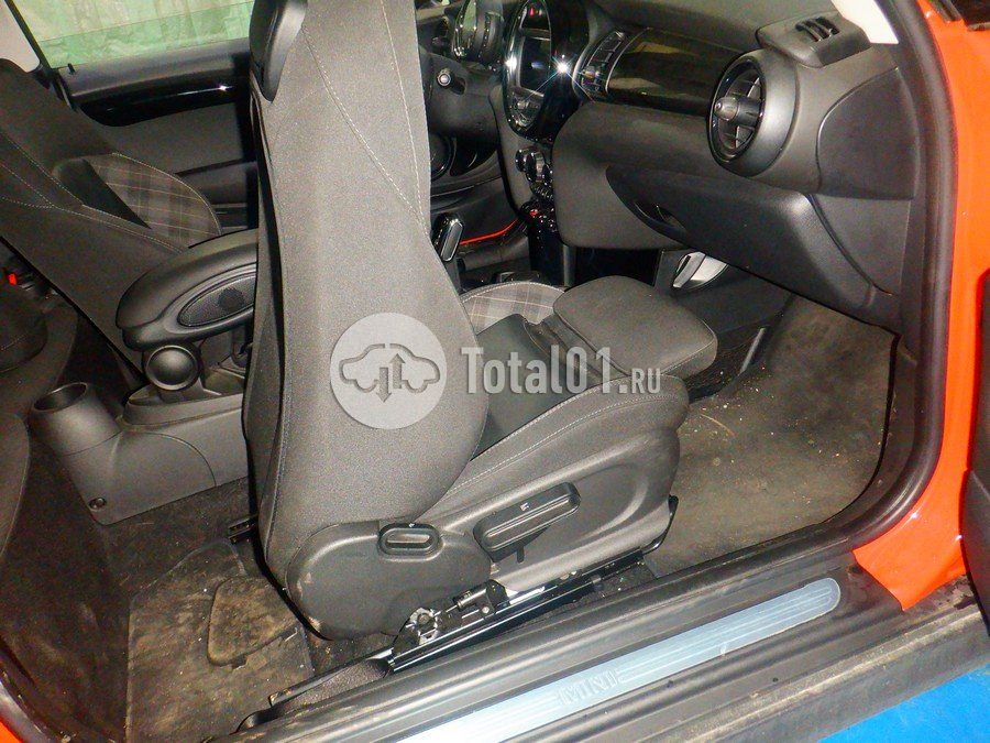 Фото MINI Cooper 16