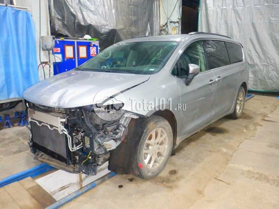 Фото Chrysler Voyager 6