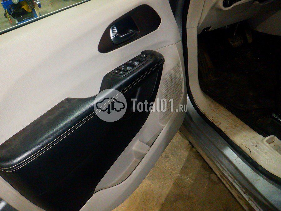 Фото Chrysler Voyager 82