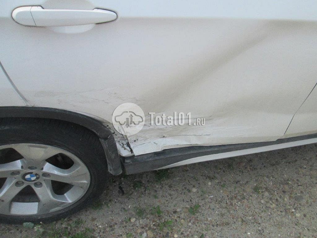 Фото BMW X1 40