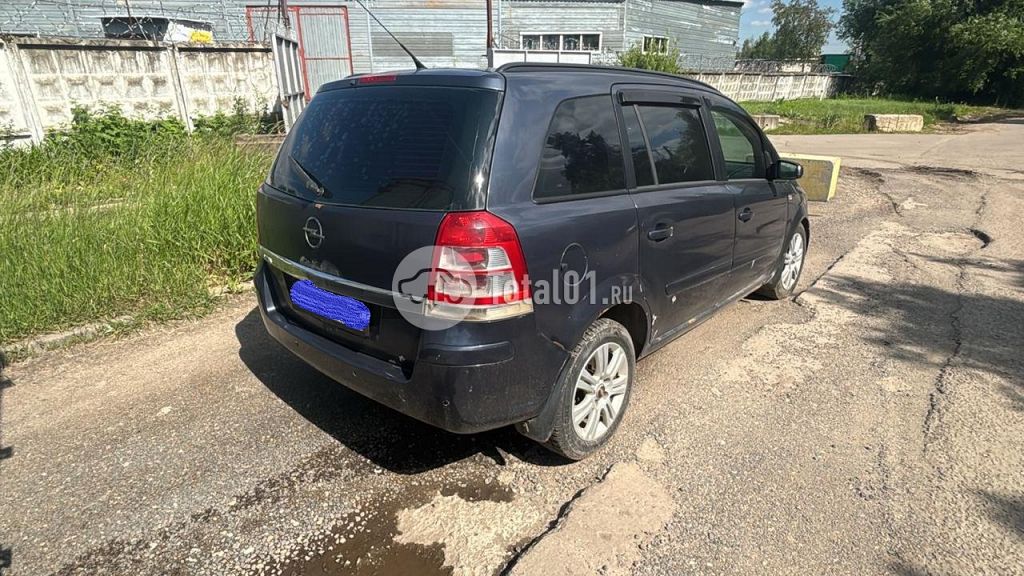 Фото Opel Zafira 8