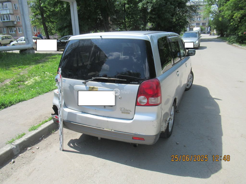 Фото Mitsubishi Dion 4