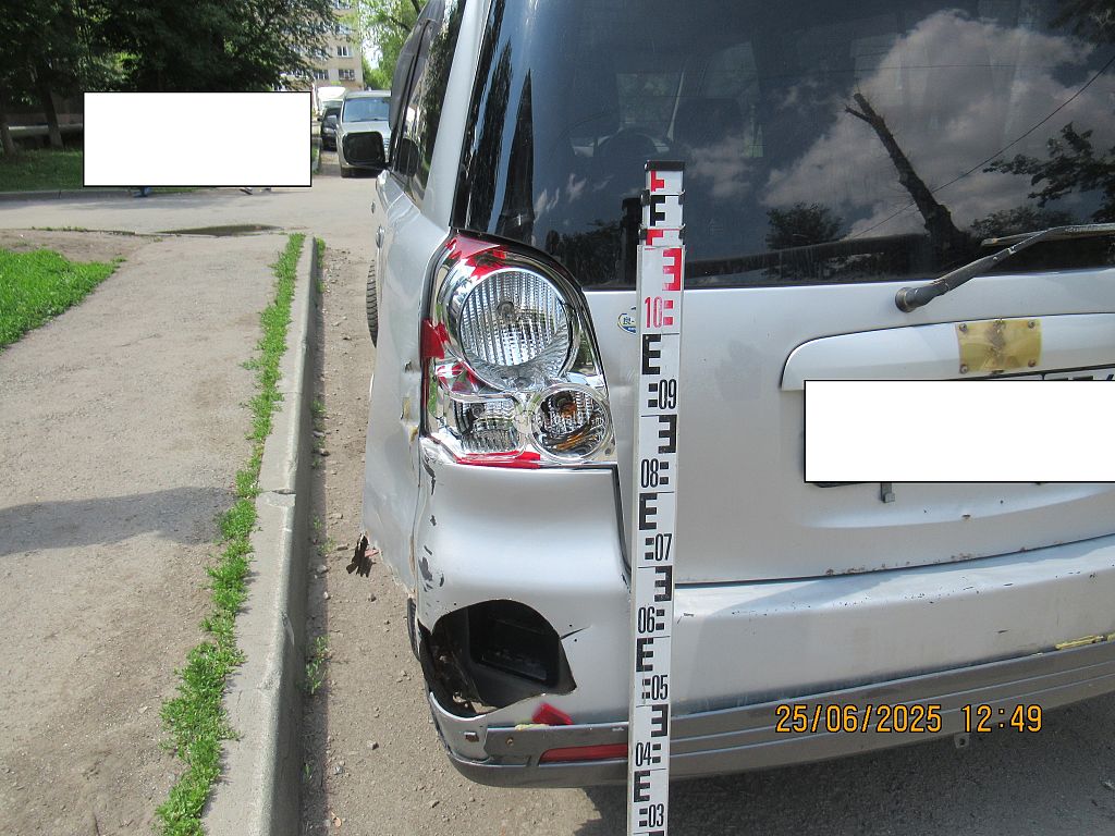Фото Mitsubishi Dion 10