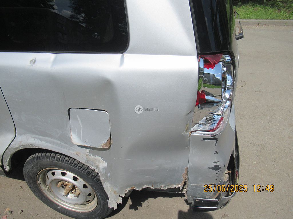 Фото Mitsubishi Dion 18