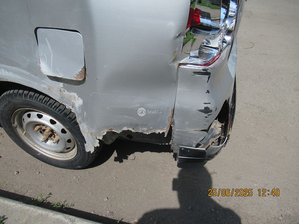 Фото Mitsubishi Dion 20