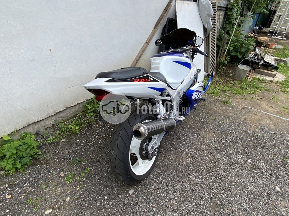 Фото Suzuki GSX-R600 6