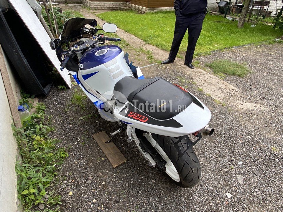 Фото Suzuki GSX-R600 8
