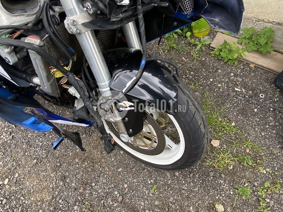 Фото Suzuki GSX-R600 28