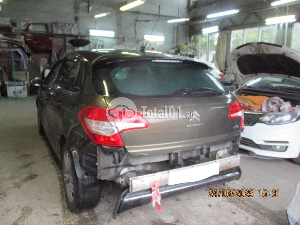 Фото Citroen C4 6
