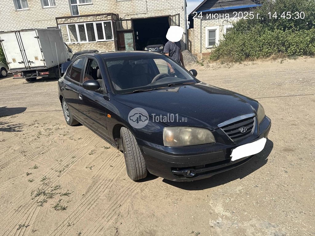 Фото Hyundai Elantra 2