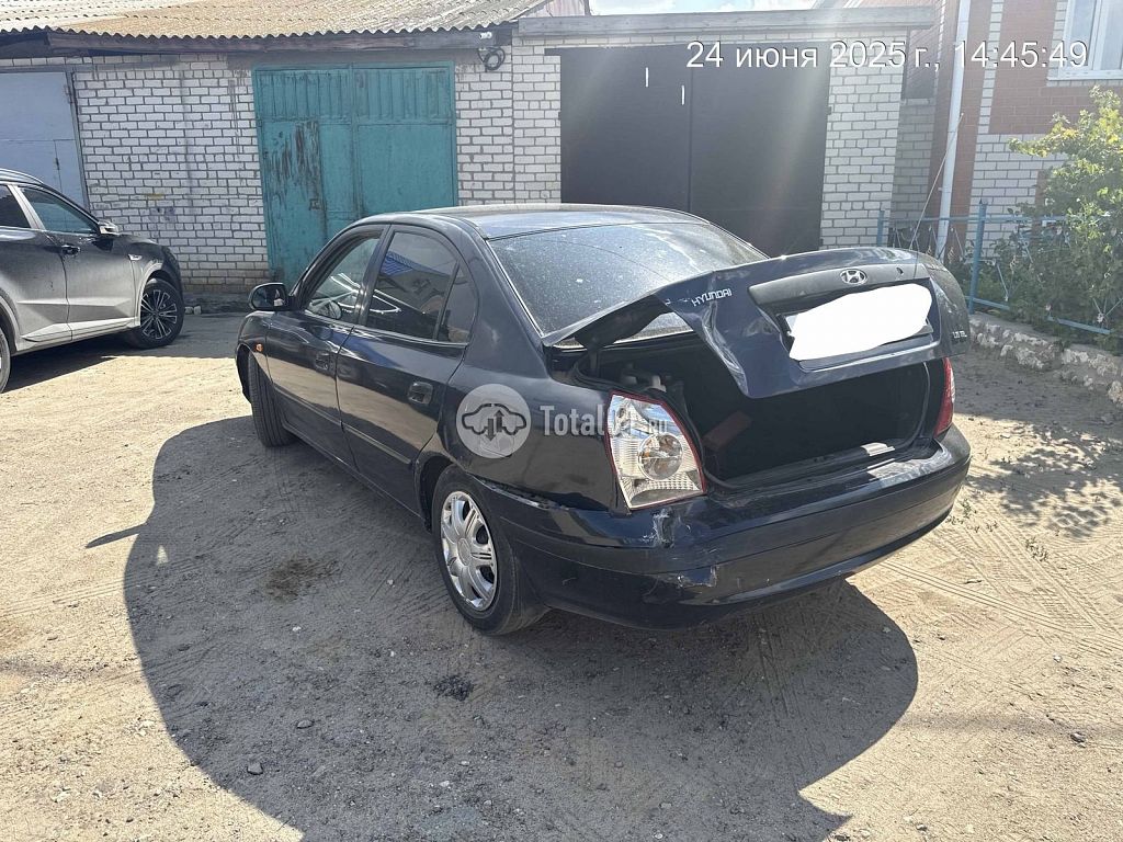 Фото Hyundai Elantra 8