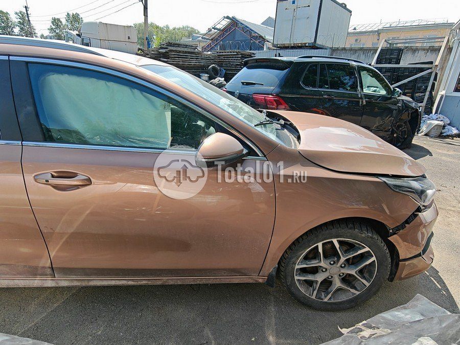 Фото KIA cee\'d 32