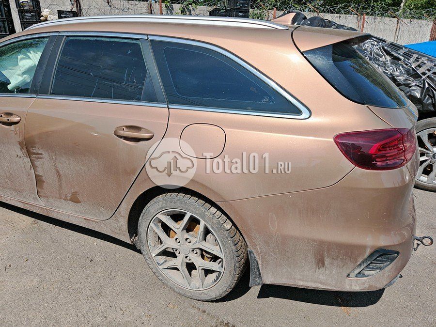 Фото KIA cee\'d 44