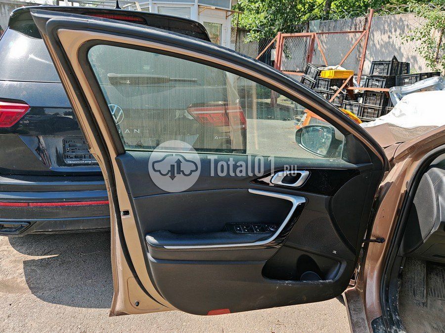 Фото KIA cee\'d 90