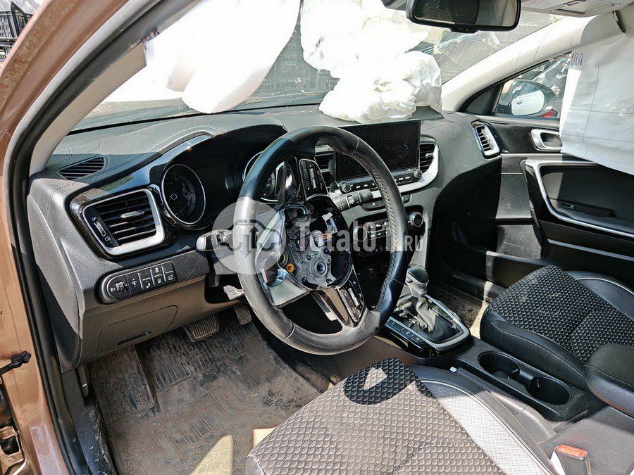 Фото KIA cee\'d 104