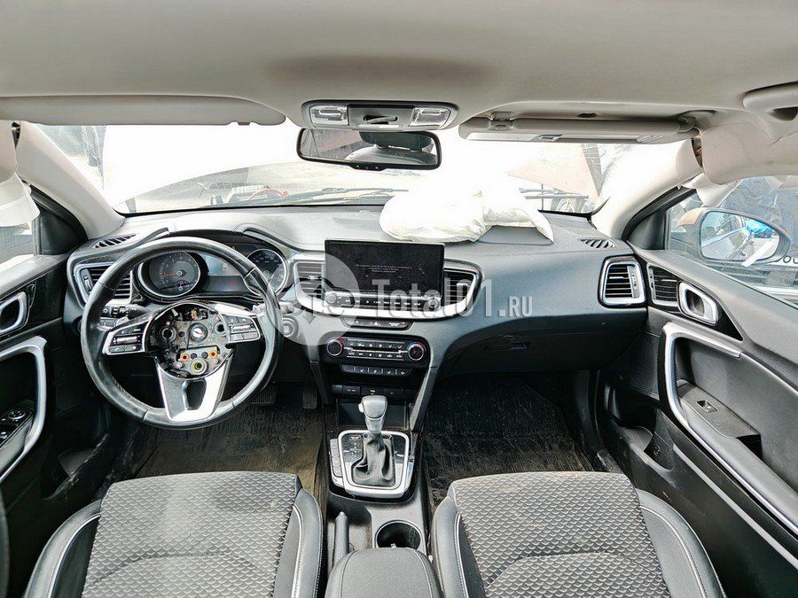 Фото KIA cee\'d 122
