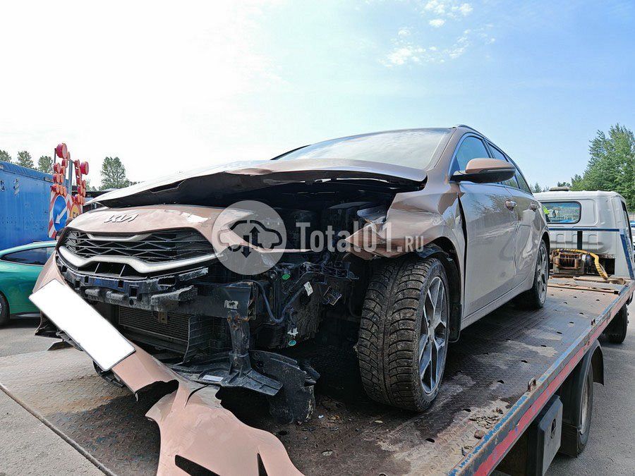 Фото KIA cee\'d 158