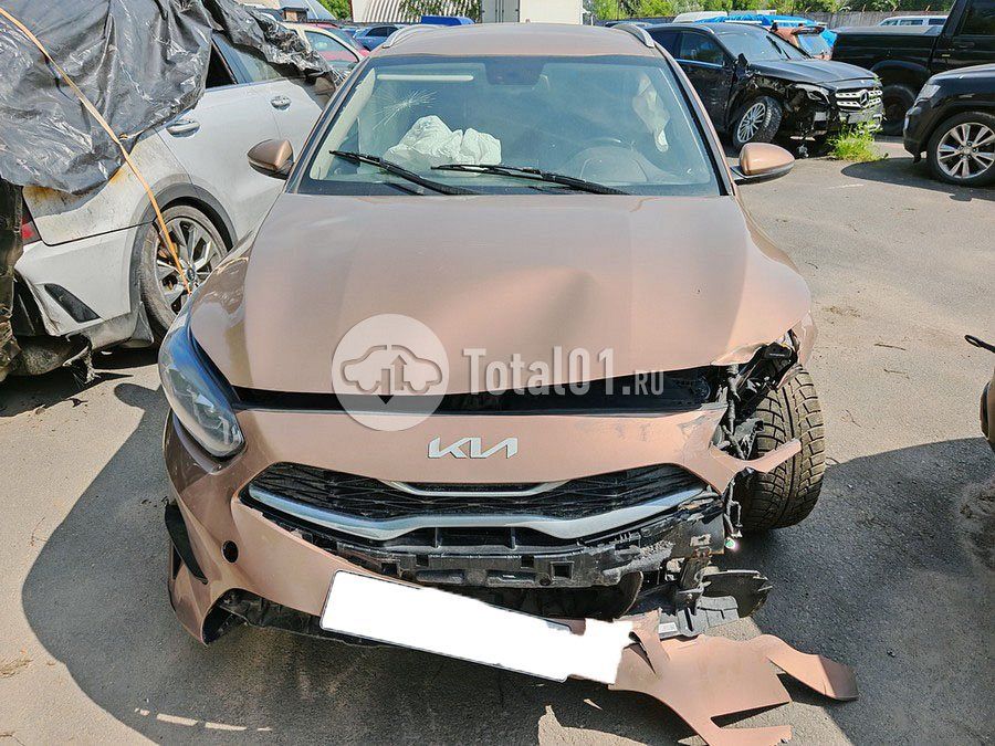 Фото KIA cee\'d 180