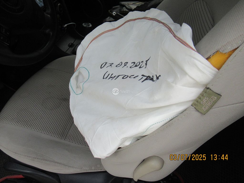 Фото Mazda 3 16
