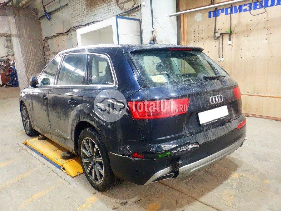 Фото Audi Q7 8