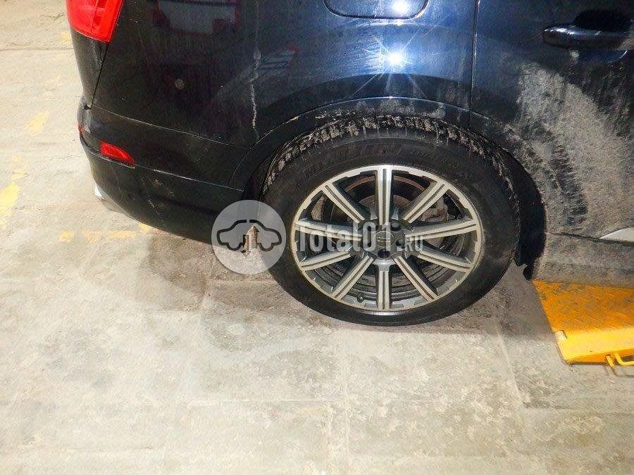 Фото Audi Q7 24