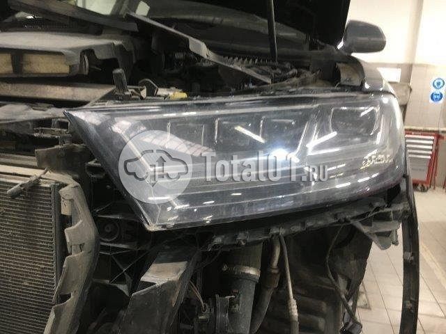 Фото Audi Q7 350
