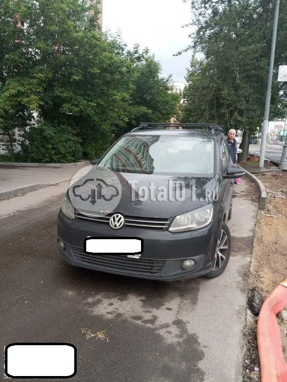 Фото Volkswagen Touran 6