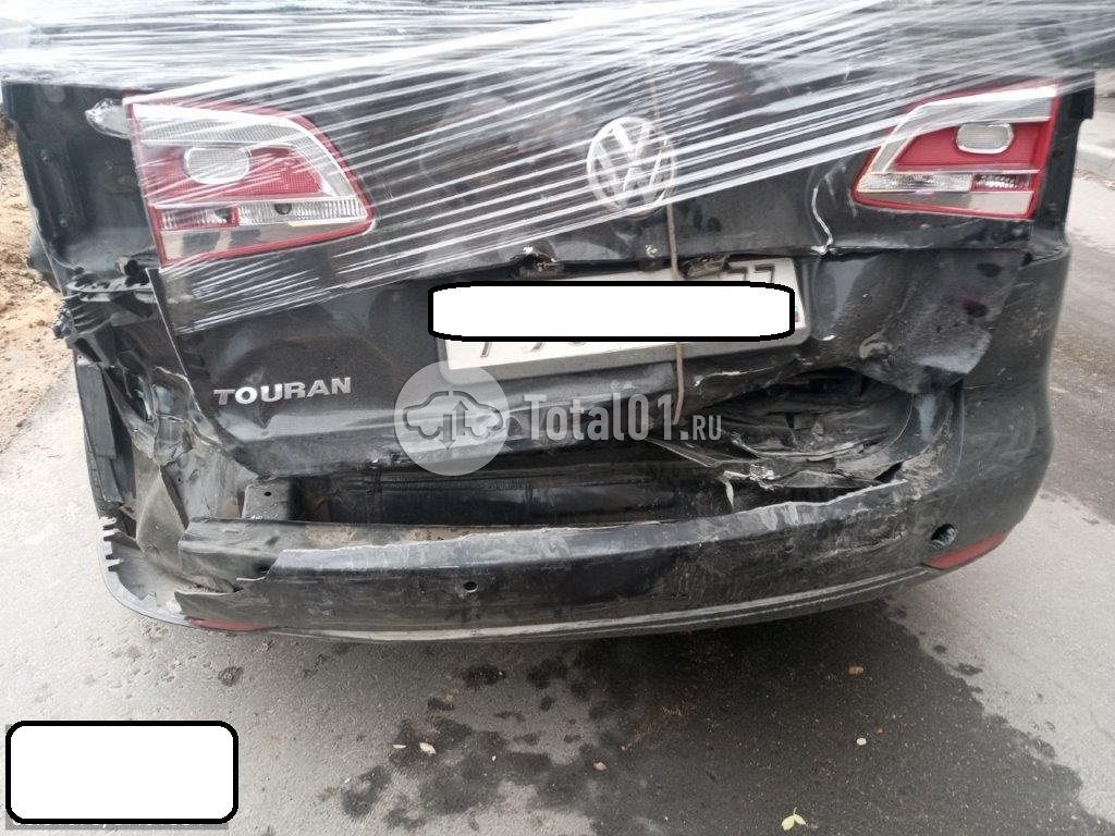 Фото Volkswagen Touran 10