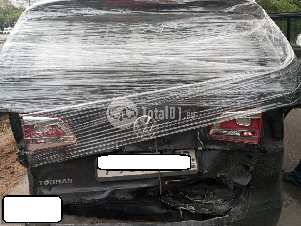 Фото Volkswagen Touran 14