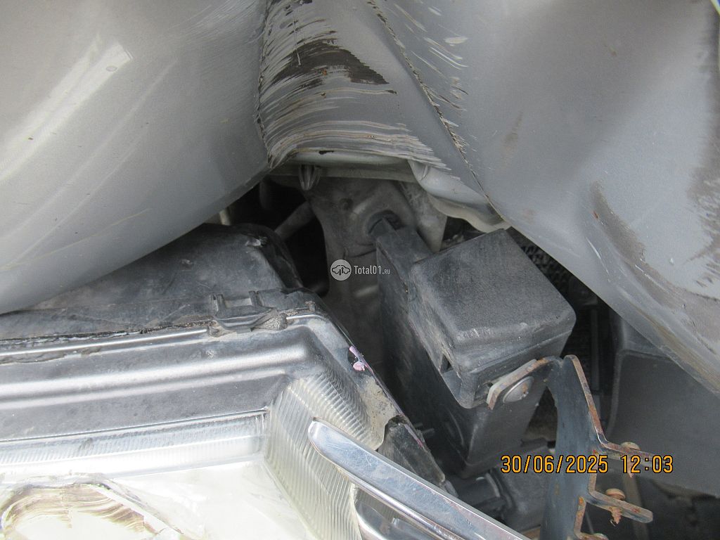 Фото Nissan Bassara 52