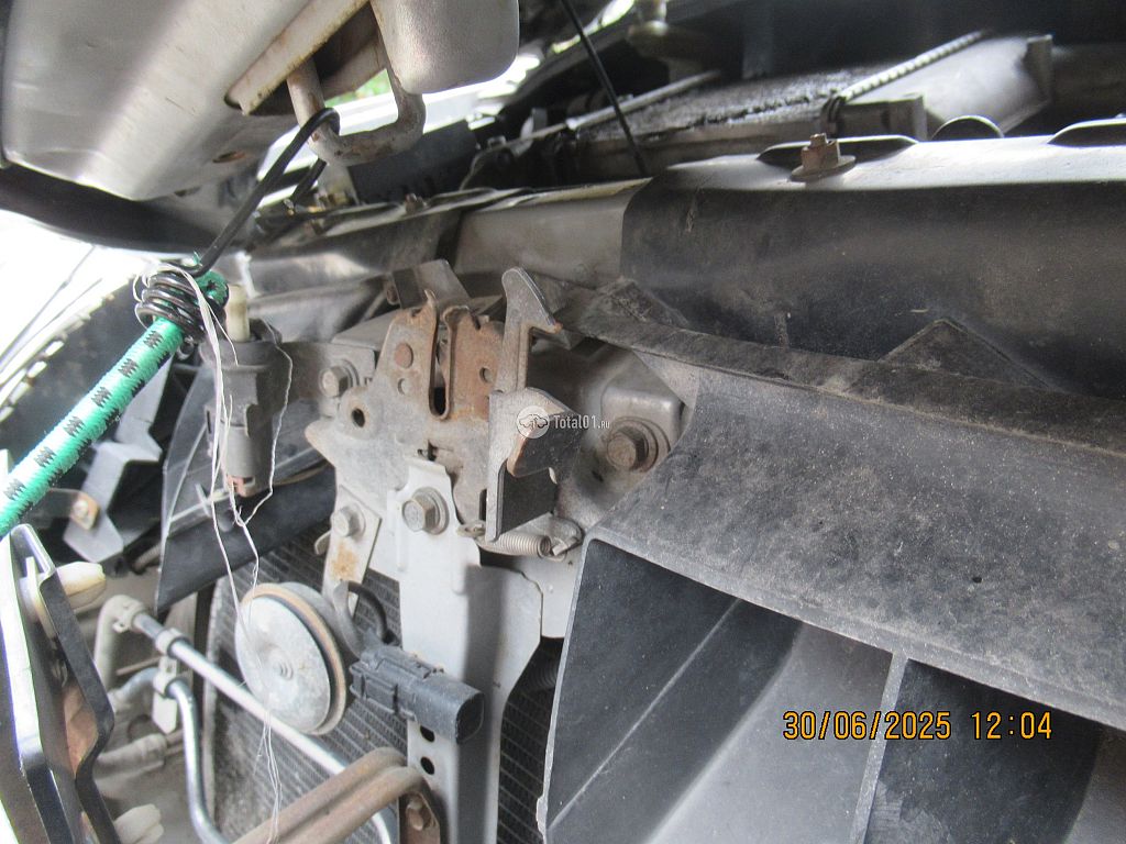 Фото Nissan Bassara 78
