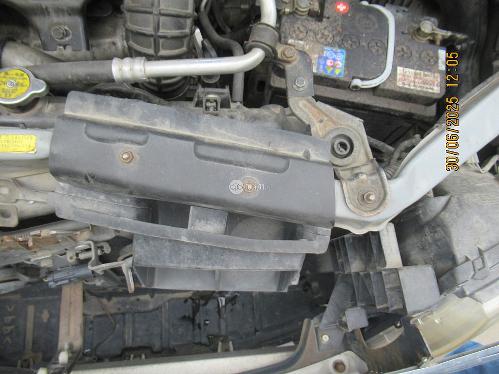 Фото Nissan Bassara 108