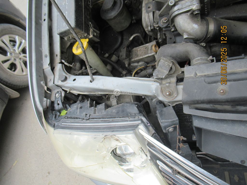 Фото Nissan Bassara 124