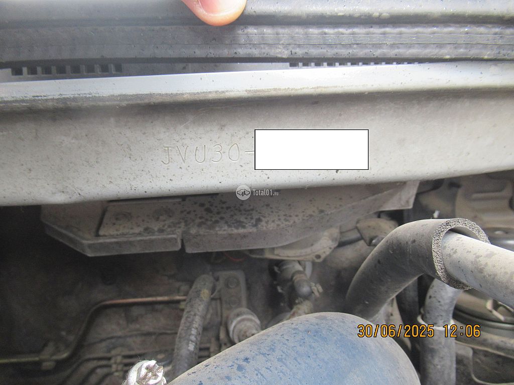 Фото Nissan Bassara 144