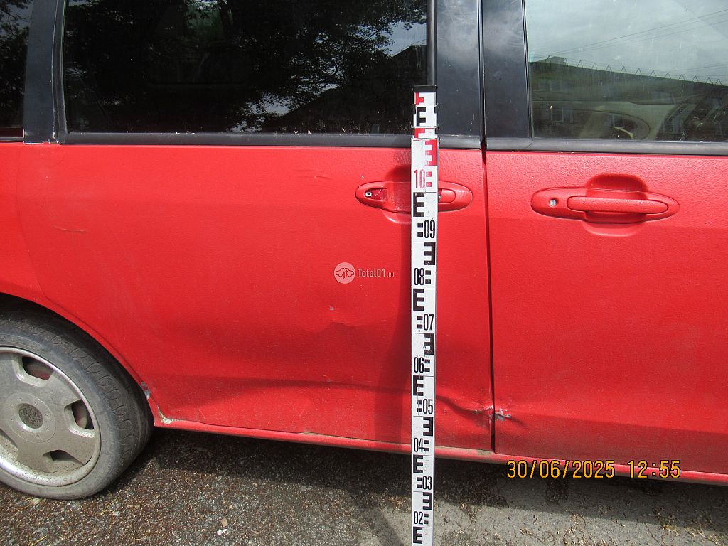 Фото Mazda MPV 12
